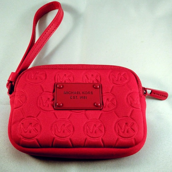 Michael Kors Handbags - Michael Kors Wristlet Wallet